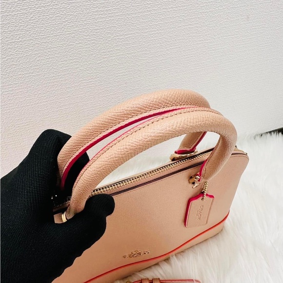 Coach Sierra Satchel in excellent condition - Picture 6 of 9